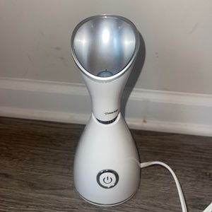 Facial steamer